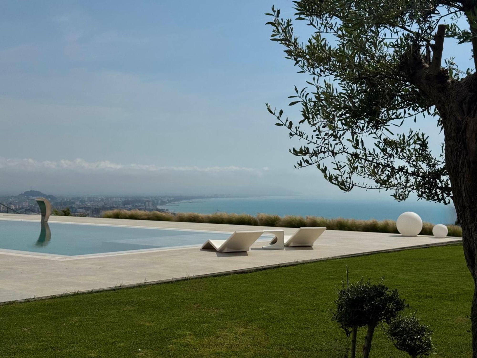 Villa Esmi Durres Kryemëdhej Exterior foto